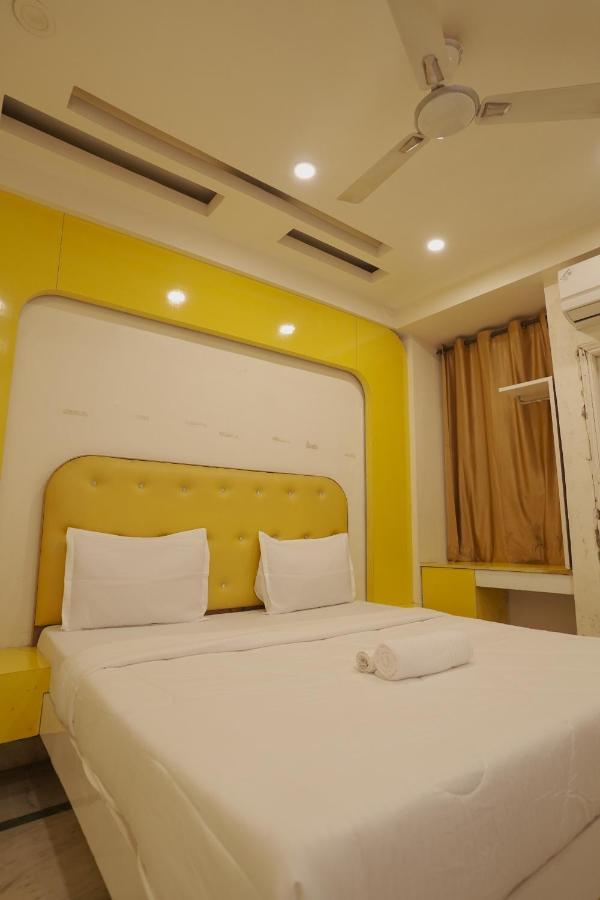 Hotel Leo Continental New Delhi Eksteriør bilde