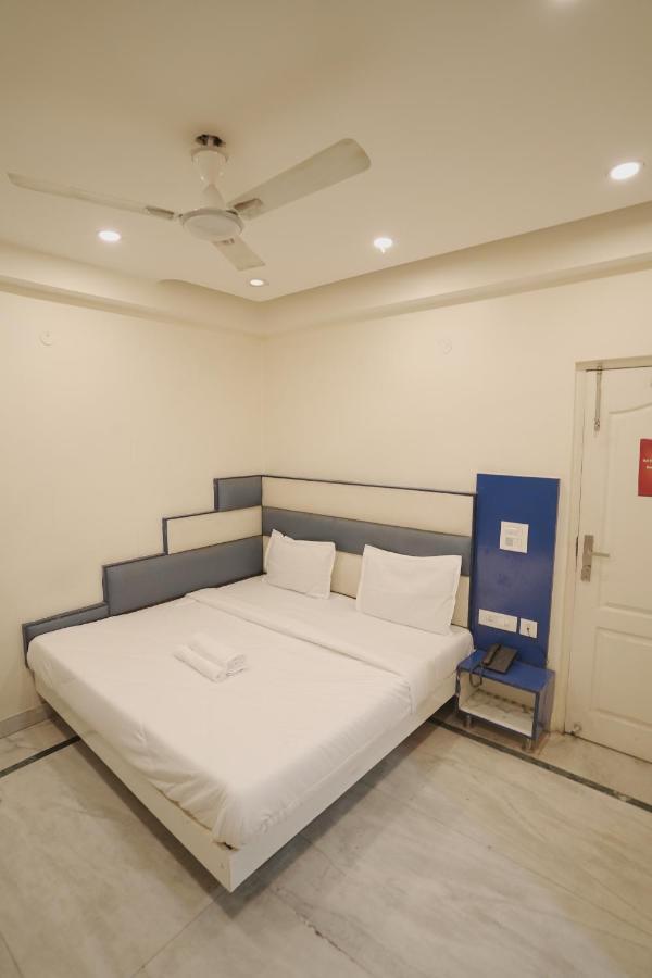 Hotel Leo Continental New Delhi Eksteriør bilde