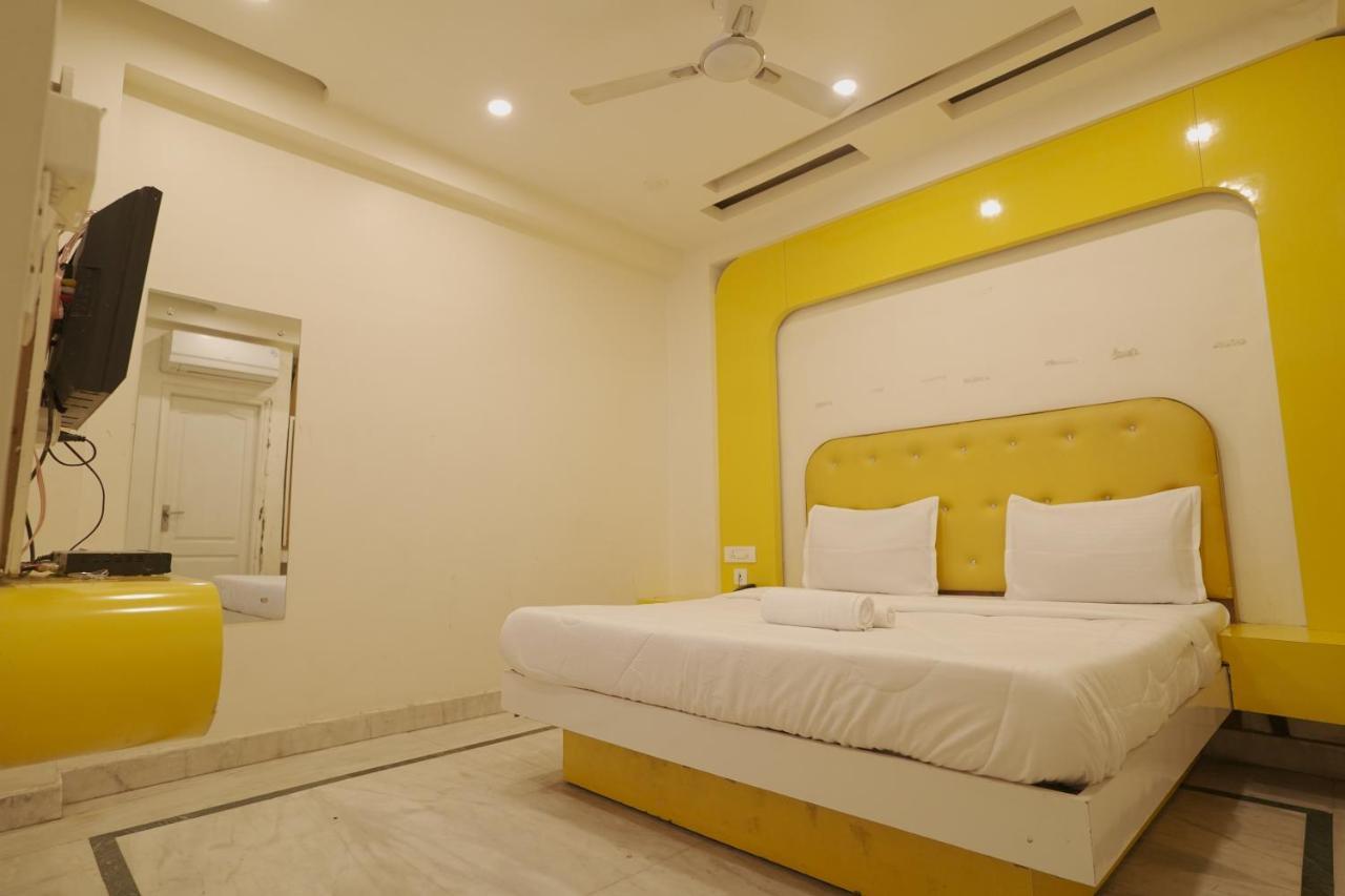 Hotel Leo Continental New Delhi Eksteriør bilde