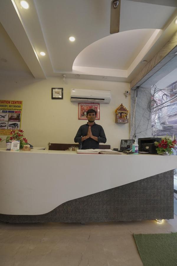Hotel Leo Continental New Delhi Eksteriør bilde