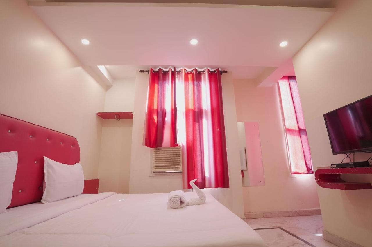 Hotel Leo Continental New Delhi Eksteriør bilde