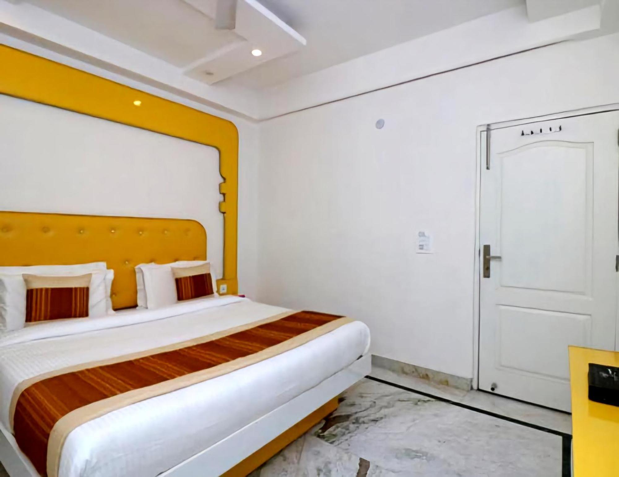 Hotel Leo Continental New Delhi Eksteriør bilde
