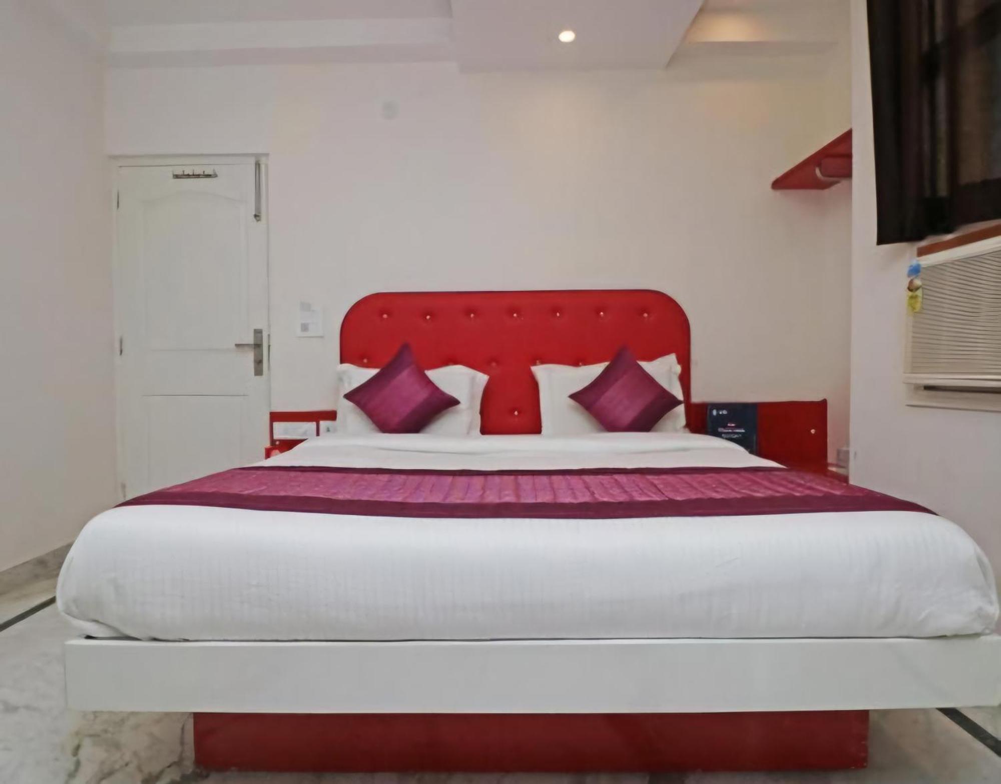 Hotel Leo Continental New Delhi Eksteriør bilde