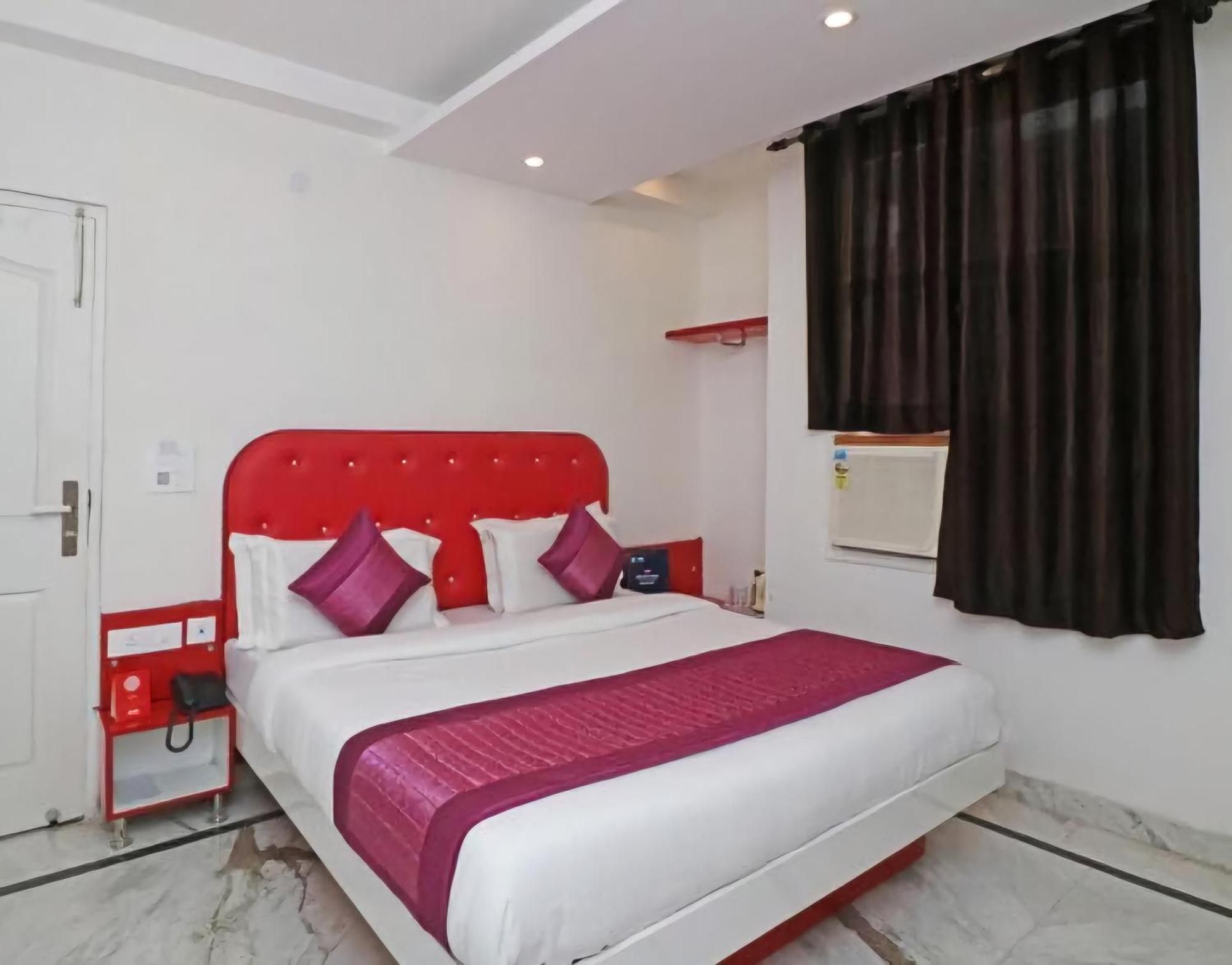 Hotel Leo Continental New Delhi Eksteriør bilde