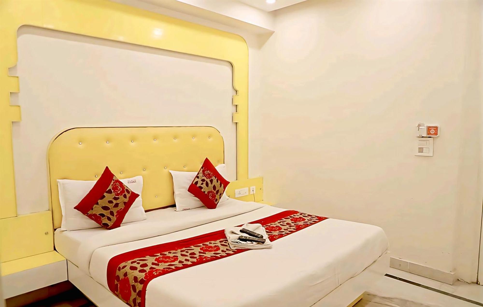 Hotel Leo Continental New Delhi Eksteriør bilde