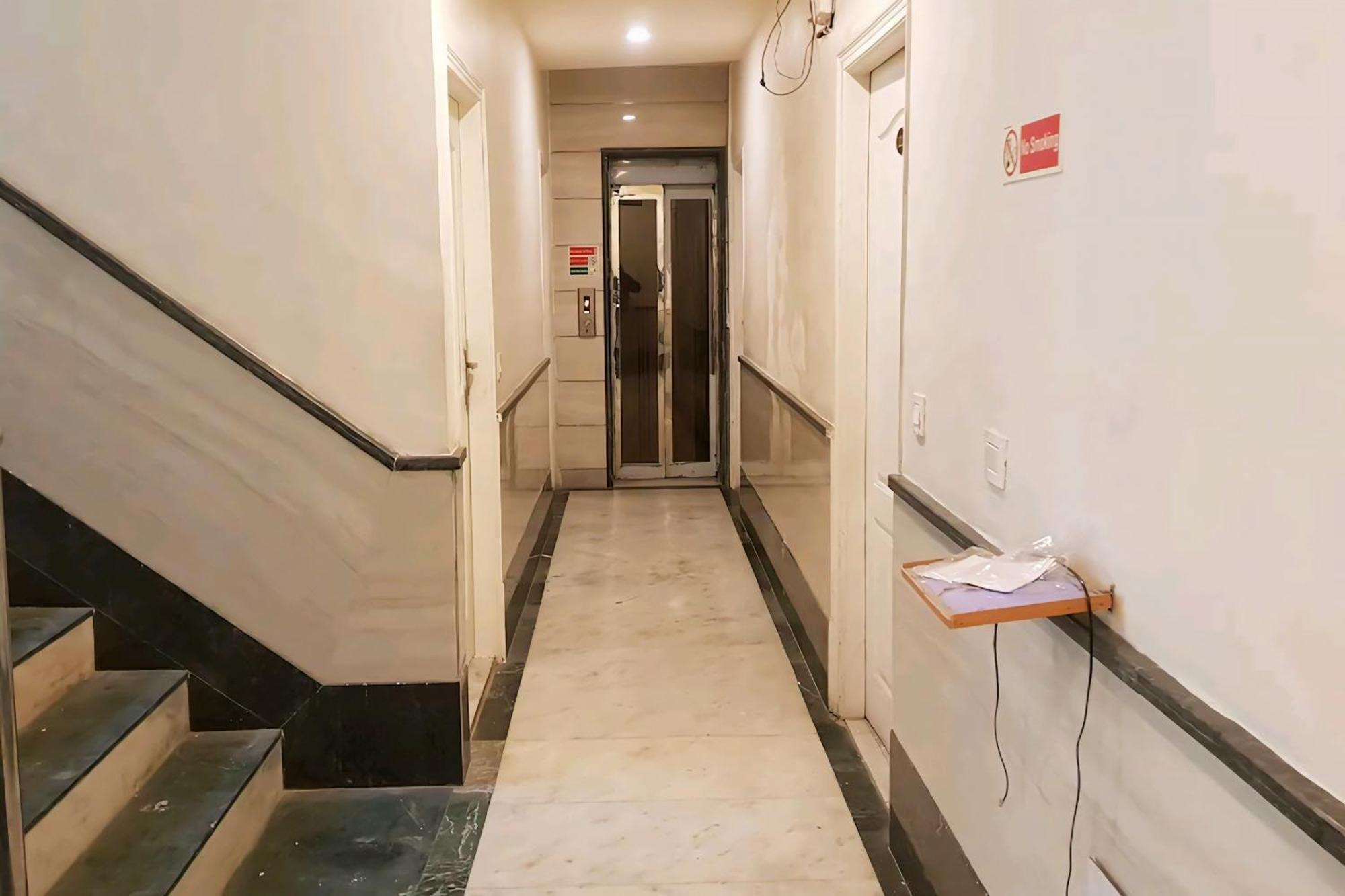 Hotel Leo Continental New Delhi Eksteriør bilde