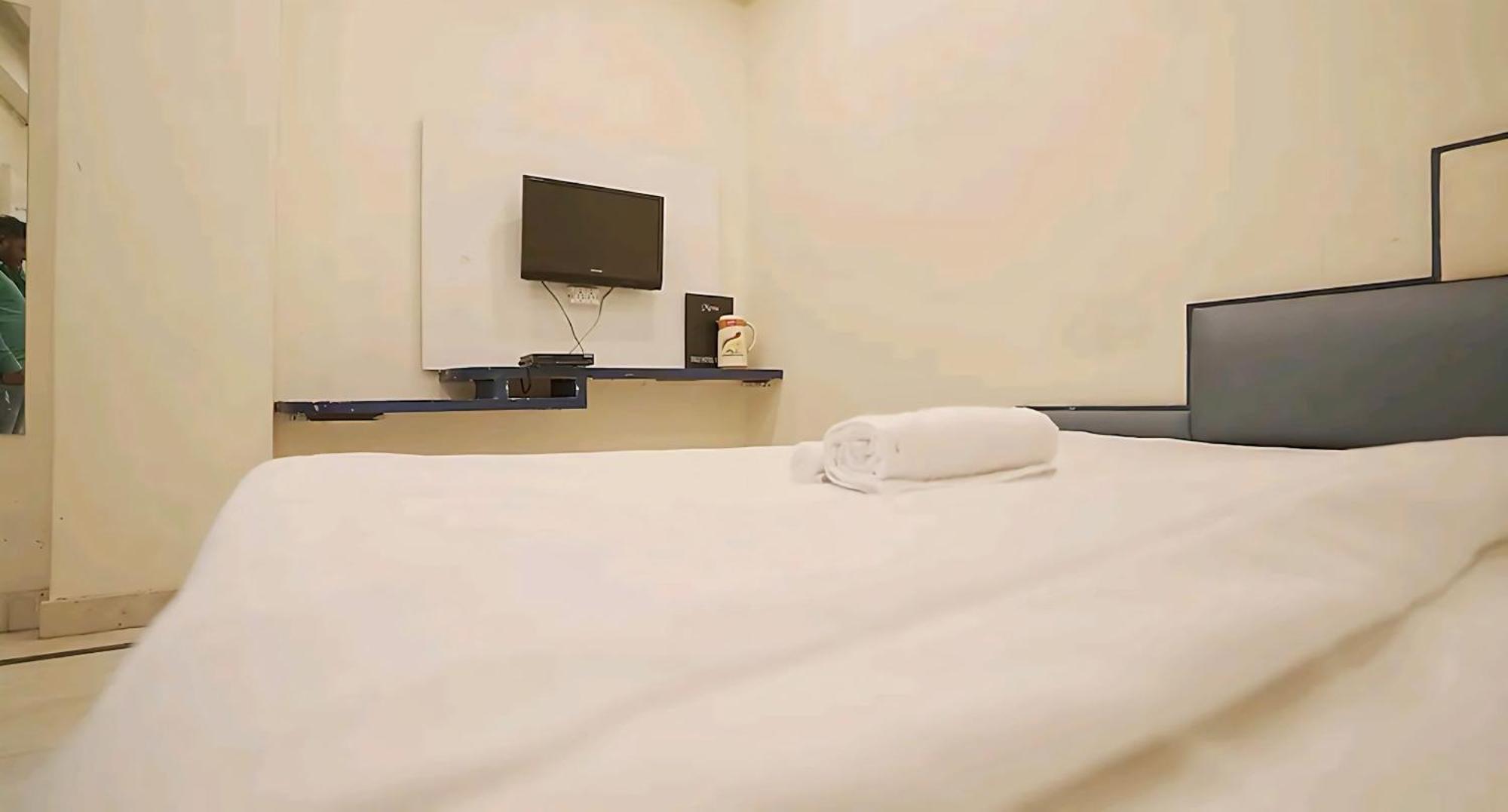 Hotel Leo Continental New Delhi Eksteriør bilde